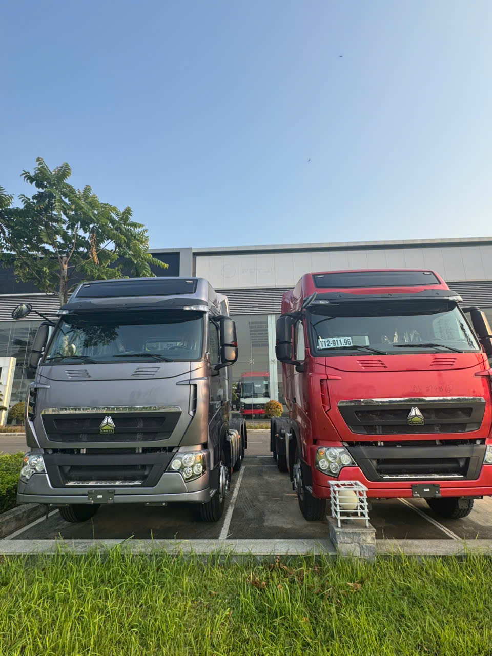 BÁO GIÁ XE ĐẦU KÉO HOWO SINOTRUK MÁY 440